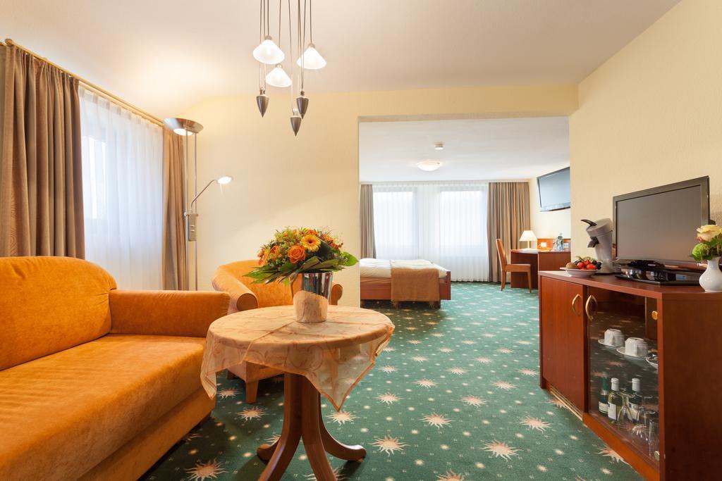 Hotel Restaurant Sonnenhof Weyerbusch Ngoại thất bức ảnh